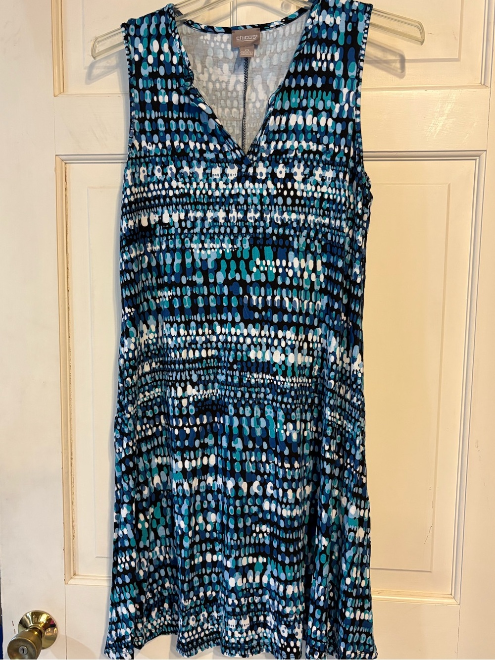 Chico's Blue Multi-Print Sleeveless V-Neck Top size 0